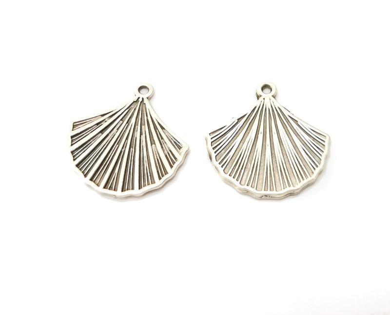 4 Ginko Leaf Charms Antique Silver Plated Charms (25x24mm)  G19202