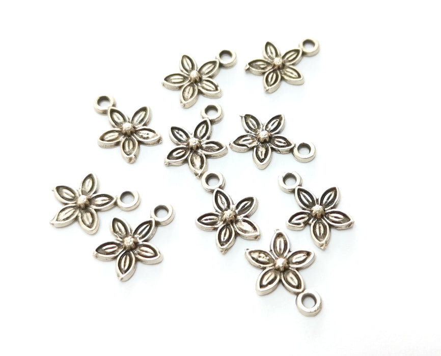 20 Flower Charms Antique Silver Plated Charms (14x11mm)  G18652