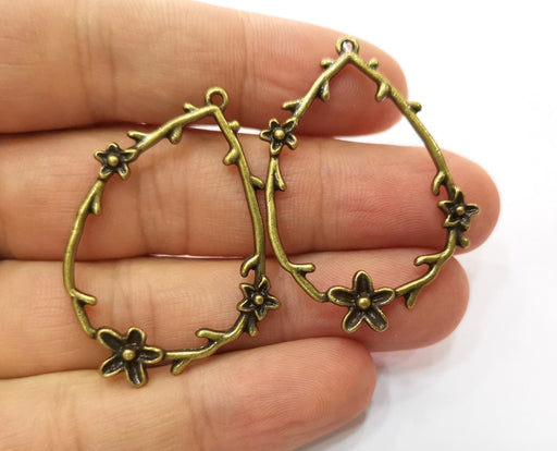 2 Flower Charms Antique Bronze Plated Charms (44x32mm)  G18760