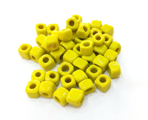 8 Cube Yellow Glass Beads 9x9 mm (3.8mm beads inner size) G18982