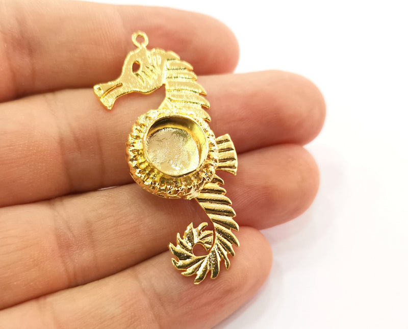 Gold Pendant Blank Seahorse Base inlay Blank Necklace Blank Resin Blank Mountings Gold Plated Brass ( 10mm blank ) G19068
