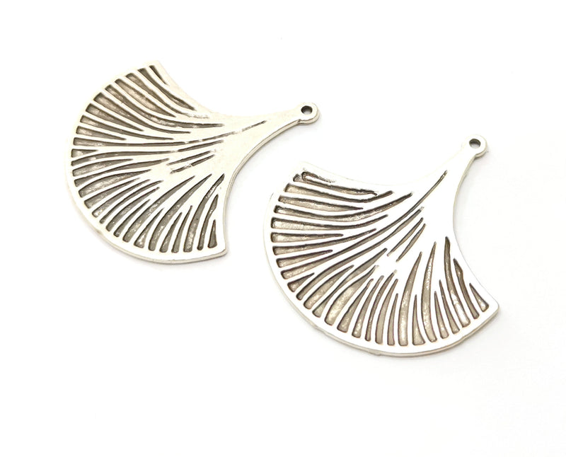 2 Silver Ginko Leaf Charms Antique Silver Plated Charms (35x32mm)  G19094