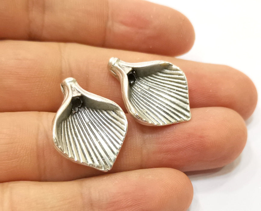 2 Silver Leaf Charms Antique Silver Plated Charms (26x14mm) G19114