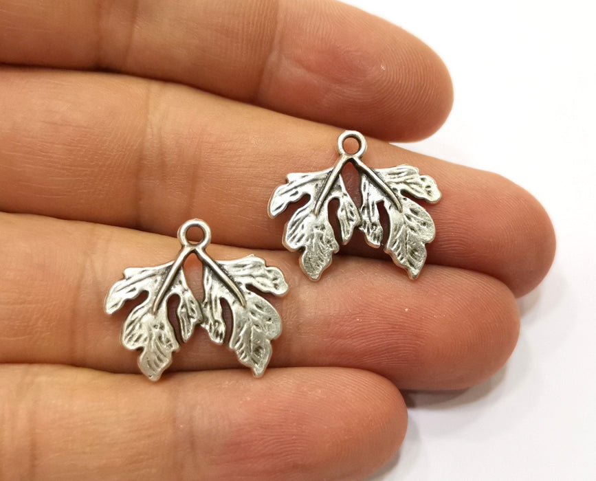 8 Silver Leaf Charms Antique Silver Plated Charms (19x22mm) G19133