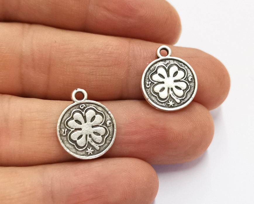 10 Clover Charms Antique Silver Plated Charms (18x15mm) G19598