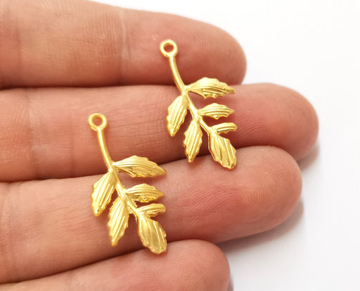 5 Leaf Charms Gold Plated Charms (30x15mm)  G19653