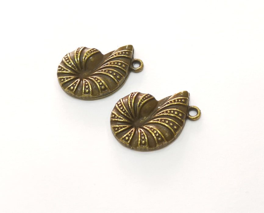 5 Snail Shell Charms Antique Bronze Plated Charms (22x17mm)  G19261