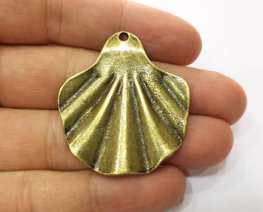 2 Sea Shell Charms Antique Bronze Plated Charms (42x38mm) G19276