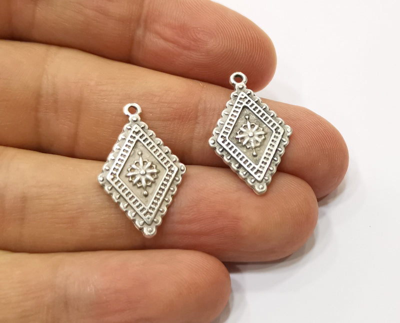 10 Silver Charms Antique Silver Plated Charms (24x15mm)  G19363