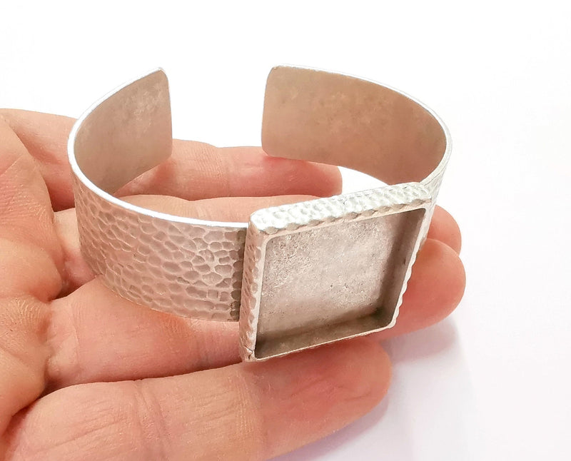 Bracelet Blank Resin Bangle Dry Flower inlay Blank Cuff Bezel Glass Cabochon Base Hammered Adjustable Antique Silver (25x25mm )  G26310