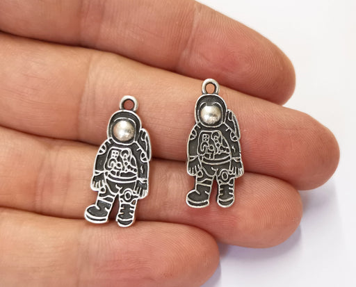 5 Astronaut Charms Antique Silver Plated Charms (27x12mm)  G19555