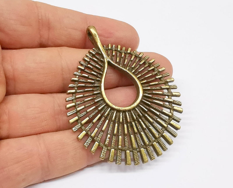 Antique Bronze Pendant Antique Bronze Plated Pendant (66x54mm)  G19974