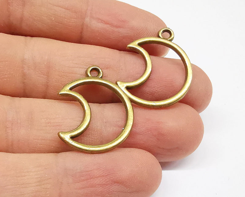 6 Moon Charms Antique Bronze Plated Charms (26x20mm) G19977