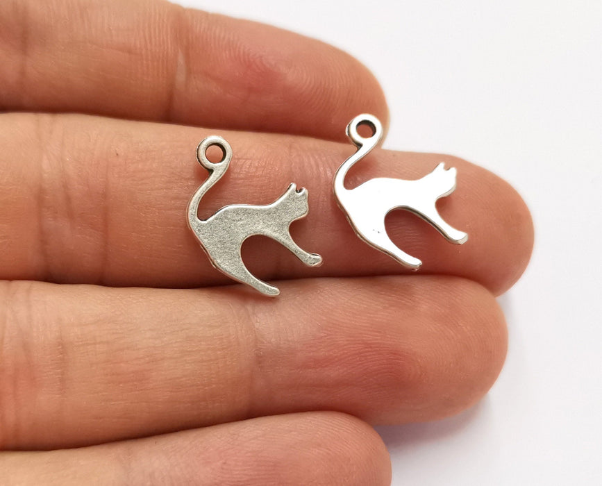 10 Cats Charms Antique Silver Plated Charms (19x13mm)  G19591