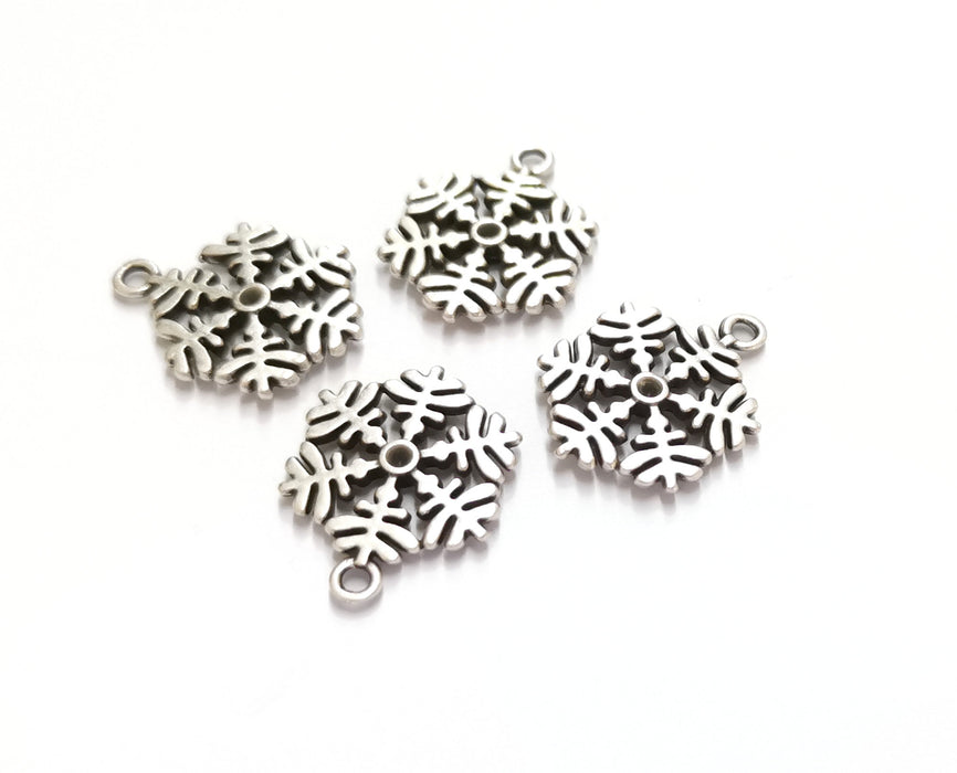 6 Snow Flake Charms Antique Silver Plated Charms (23x17mm) G19609