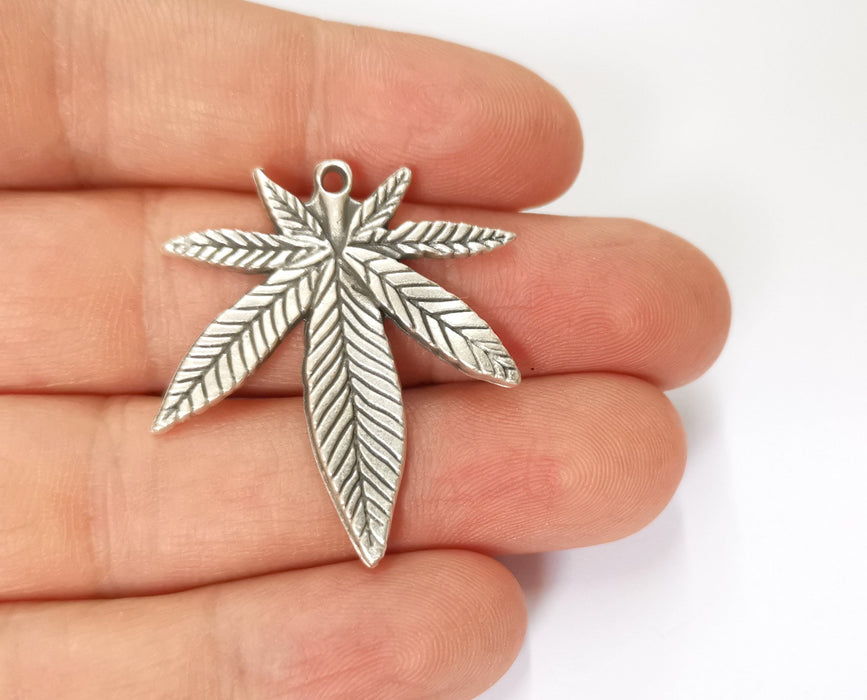 2 Leaf Charms Antique Silver Plated Charms (38x32mm) G19635