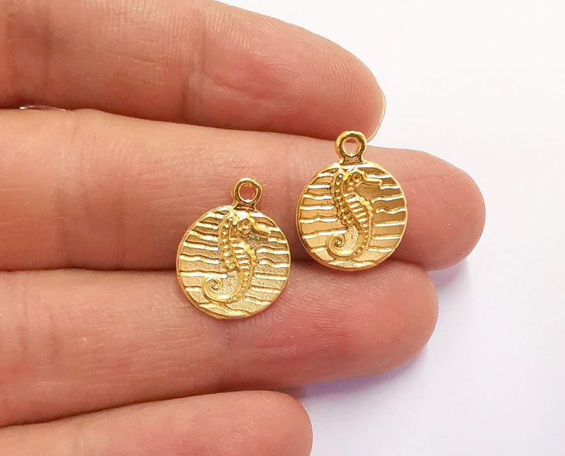 5 Seahorse Charms Gold Plated Charms (18x14mm)  G20349