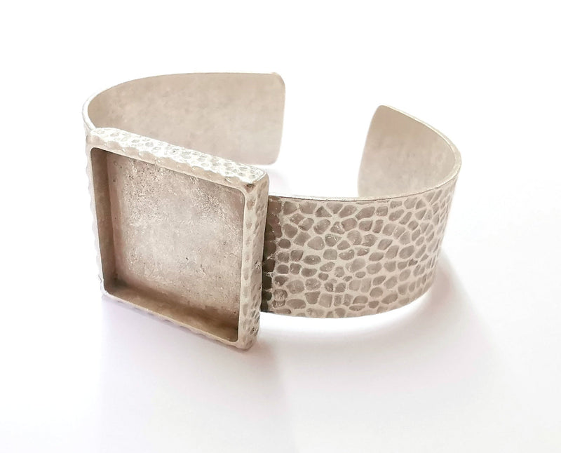 Bracelet Blank Resin Bangle Dry Flower inlay Blank Cuff Bezel Glass Cabochon Base Hammered Adjustable Antique Silver (25x25mm )  G26310