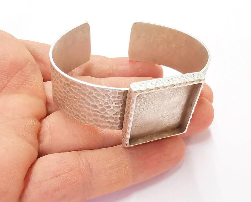 Bracelet Blank Resin Bangle Dry Flower inlay Blank Cuff Bezel Glass Cabochon Base Hammered Adjustable Antique Silver (25x25mm )  G26310