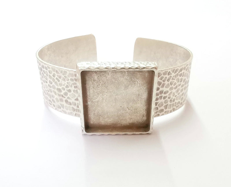 Bracelet Blank Resin Bangle Dry Flower inlay Blank Cuff Bezel Glass Cabochon Base Hammered Adjustable Antique Silver (25x25mm )  G26310