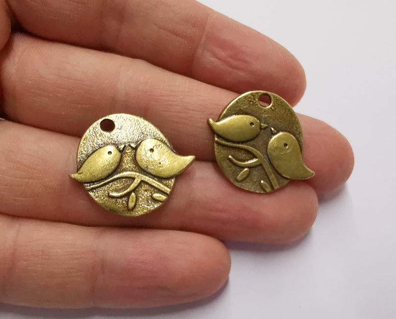 4 Bird Charms Antique Bronze Plated Charms (22x27mm) G20503