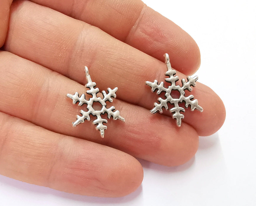 6 Snow Flake Charms Antique Silver Plated Charms (25x17mm) G19955