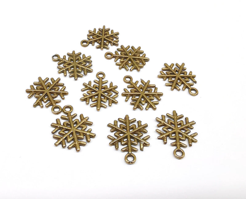 10 Snow Flake Charms Antique Bronze Plated Charms (19x15mm) G19972