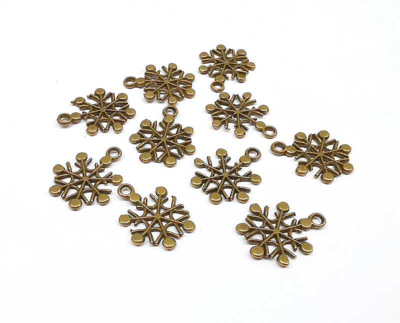 10 Snow Flake Charms Antique Bronze Plated Charms (20x16mm) G19975