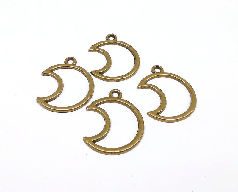 6 Moon Charms Antique Bronze Plated Charms (26x20mm) G19977