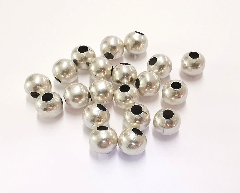 10 Silver Round Beads Antique Silver Plated Beads (10mm) G23057