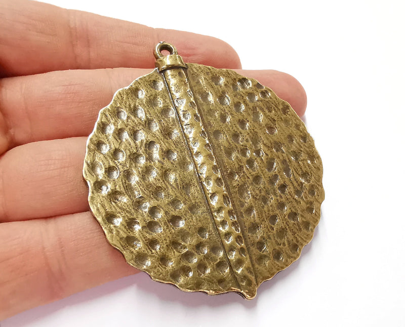 Hammered Pendant Antique Bronze Plated Pendant (71x61mm)  G20600