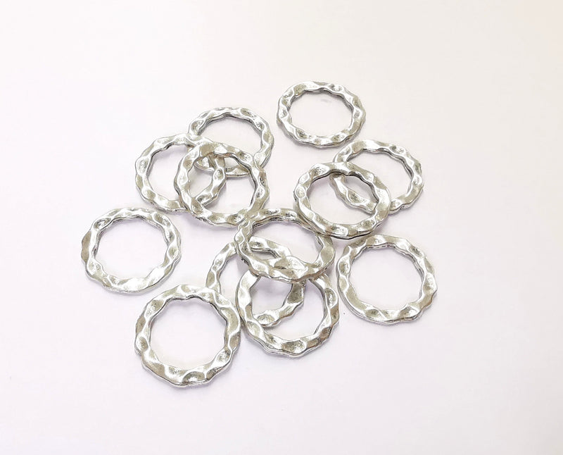 10 Hammered Circle Antique Silver Plated Findings (16mm) G20623