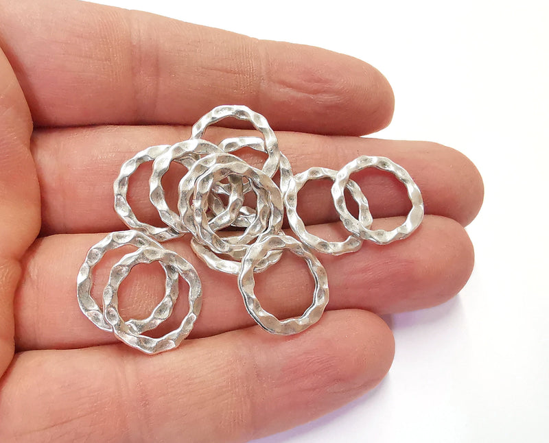 10 Hammered Circle Antique Silver Plated Findings (16mm) G20623