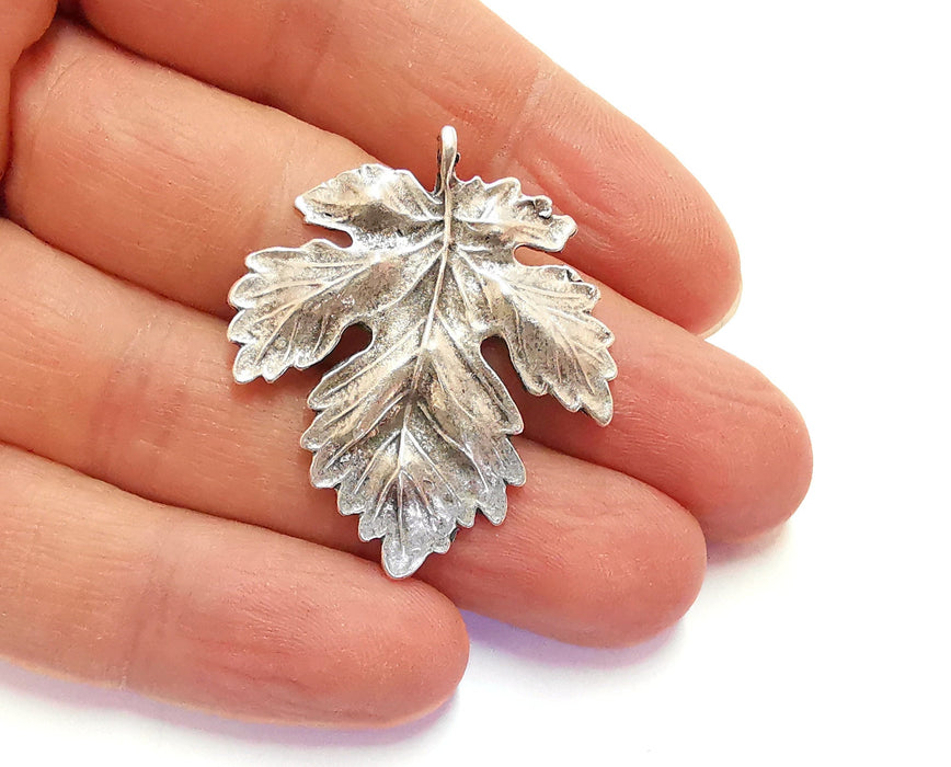 2 Leaf Pendant Antique Silver Plated Pendant (40x34mm)  G20674