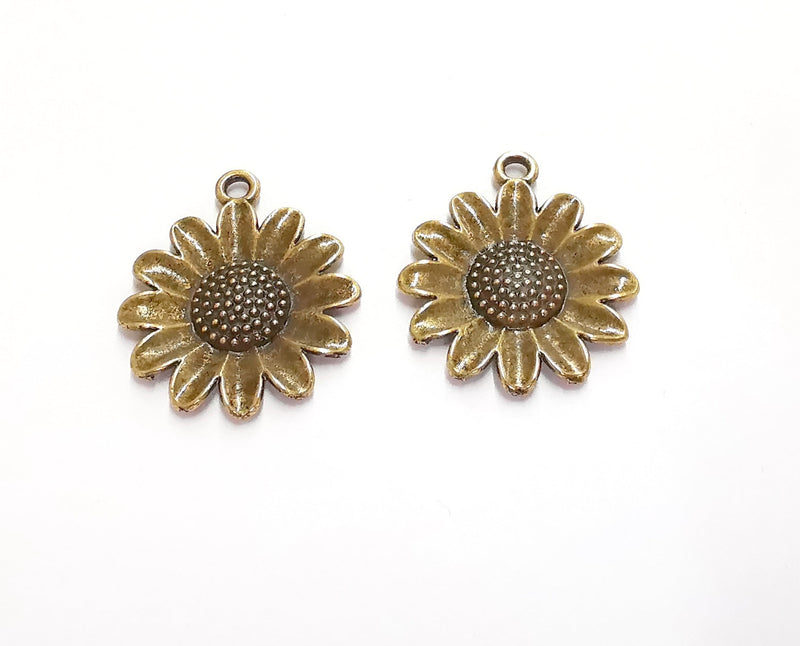 4 Daisy Charms Flower Charms Antique Bronze Plated Charms (30x25mm)  G20804