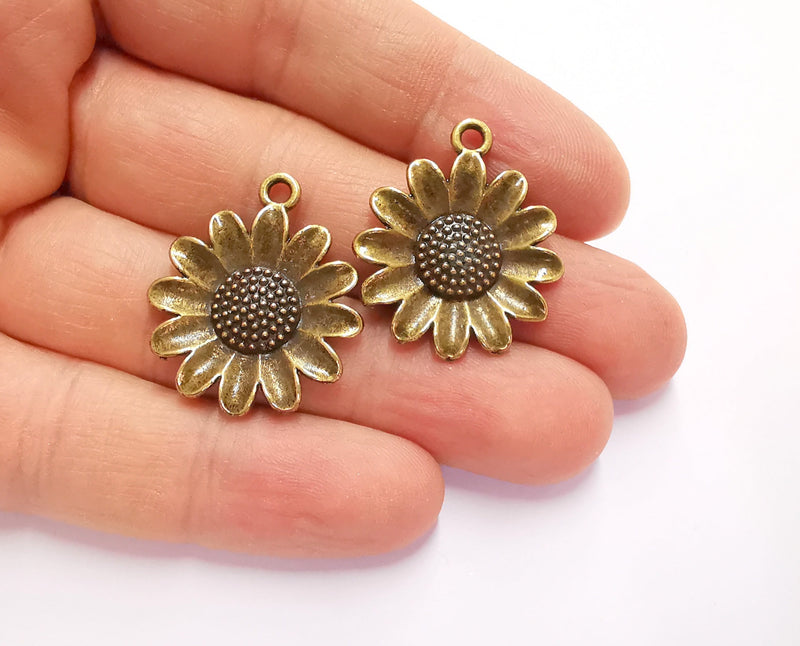 4 Daisy Charms Flower Charms Antique Bronze Plated Charms (30x25mm)  G20804