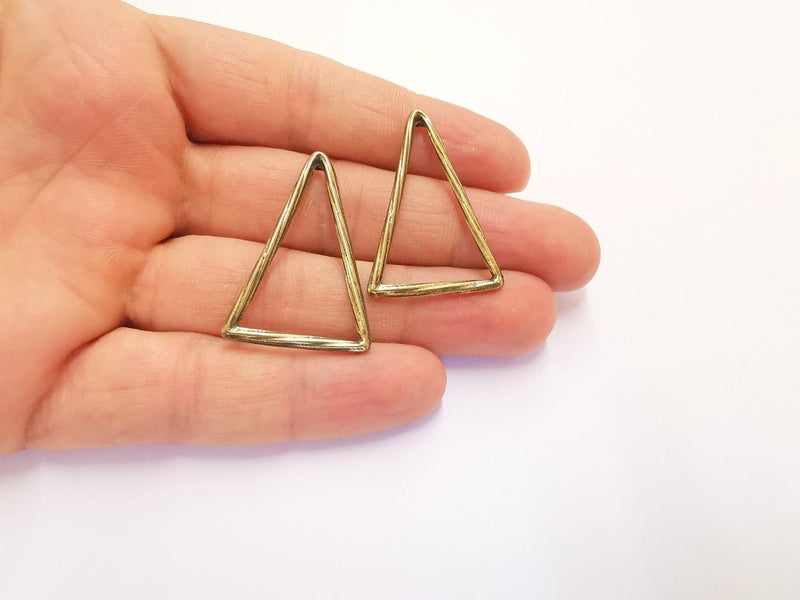 4 Triangle Findings Charms Antique Bronze Plated Findings (37x26mm)  G24397
