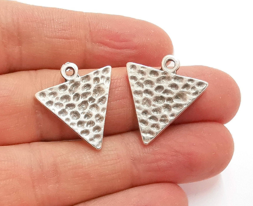 4 Hammered Triangle Charms Antique Silver Plated Charms (24x22mm)  G23455