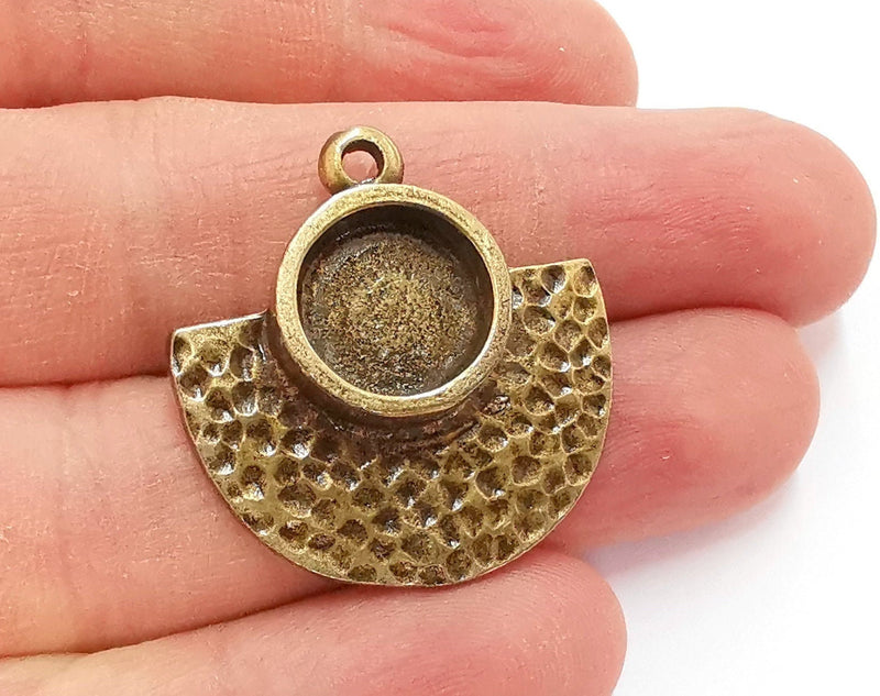 Hammered Semi Circle Charms Blank Bezel Resin Bezel Mosaic Mountings Antique Bronze Plated Charms (31x30mm) (12 mm Bezel Inner Size)  G20884