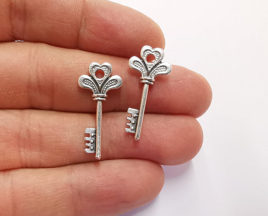 6 Key Charm Antique Silver Plated Charms (29x13 mm)  G20569