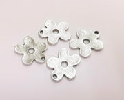 4 Daisy Charms Flower Charms Antique Silver Plated Charms (21x19mm)  G20964