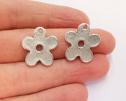4 Daisy Charms Flower Charms Antique Silver Plated Charms (21x19mm)  G20964