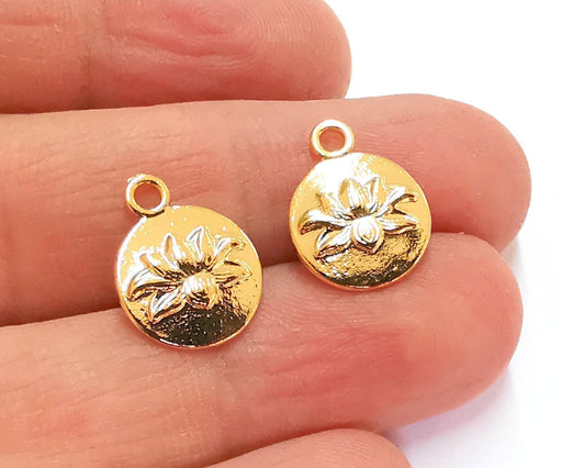 4 Spider Charms Shiny Gold Plated Charms (16x13mm) G20985