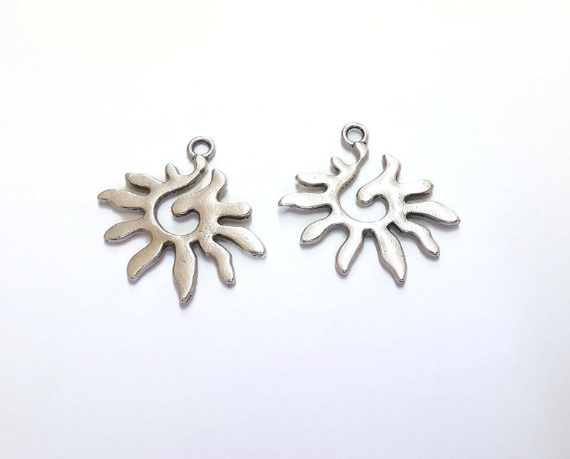 4 Sun Charms Antique Silver Plated Charms (27x27mm)  G20677