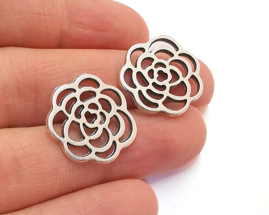 4 Flowers Charms Antique Silver Plated Charms (21mm)  G21109