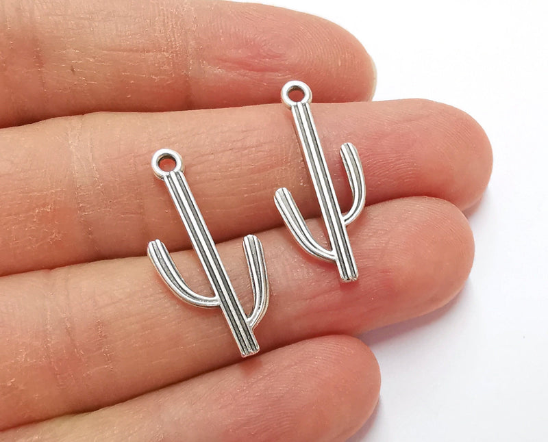 10 Cactus Charms Antique Silver Plated Charms (28x13mm)  G24519