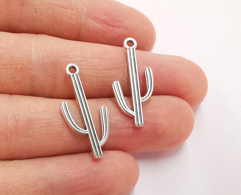 10 Cactus Charms Antique Silver Plated Charms (28x13mm)  G24519