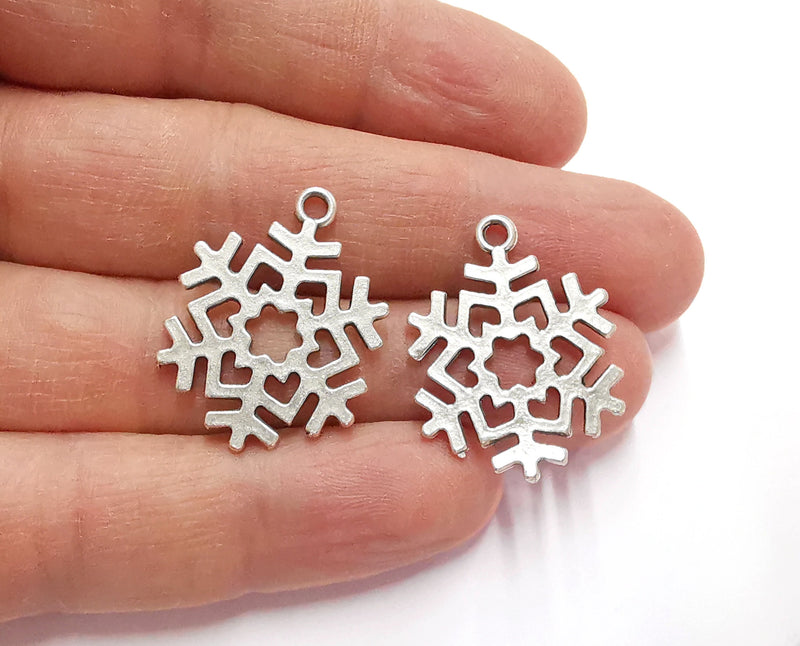 5 Snow Flake Charms Antique Silver Plated Charms (29x22mm) G21202