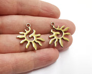 4 Sun Charms Antique Bronze Plated Charms (27x27mm)  G21209