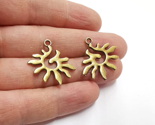 4 Sun Charms Antique Bronze Plated Charms (27x27mm)  G21209